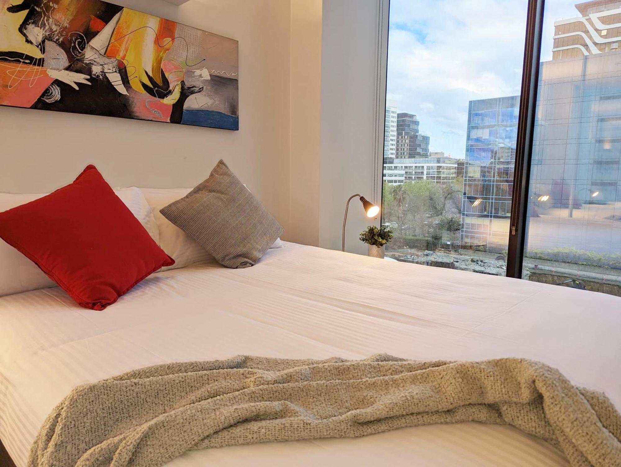Complete Host Leopold Apartments Melbourne Phòng bức ảnh